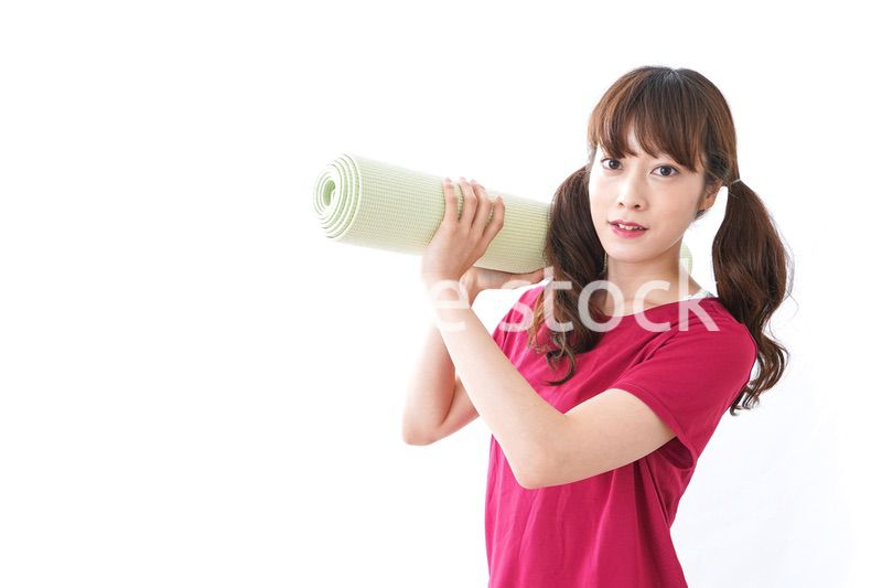 ヨガをする女性