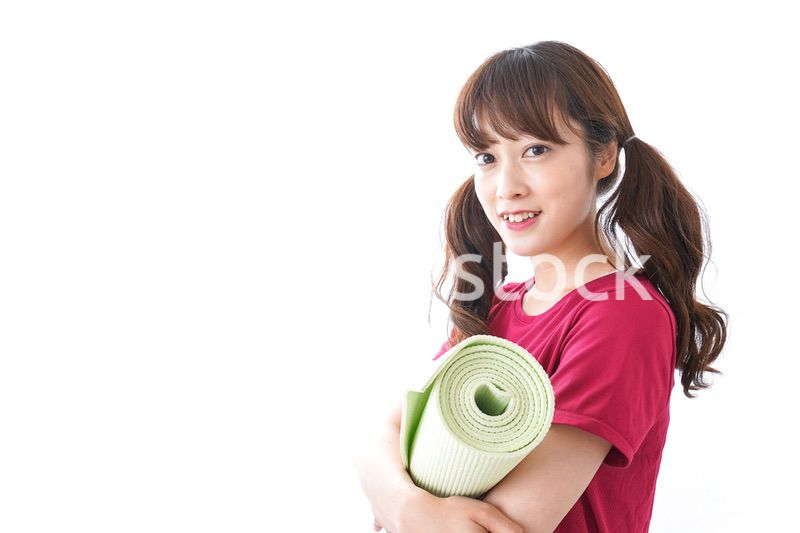 ヨガをする女性