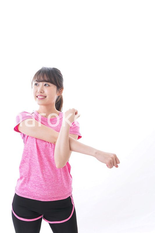 ストレッチをする女性