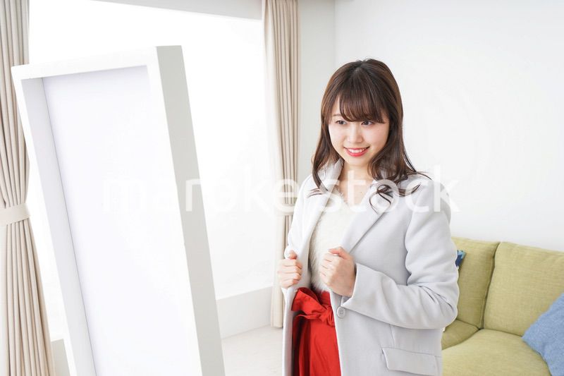 お洒落をする女性