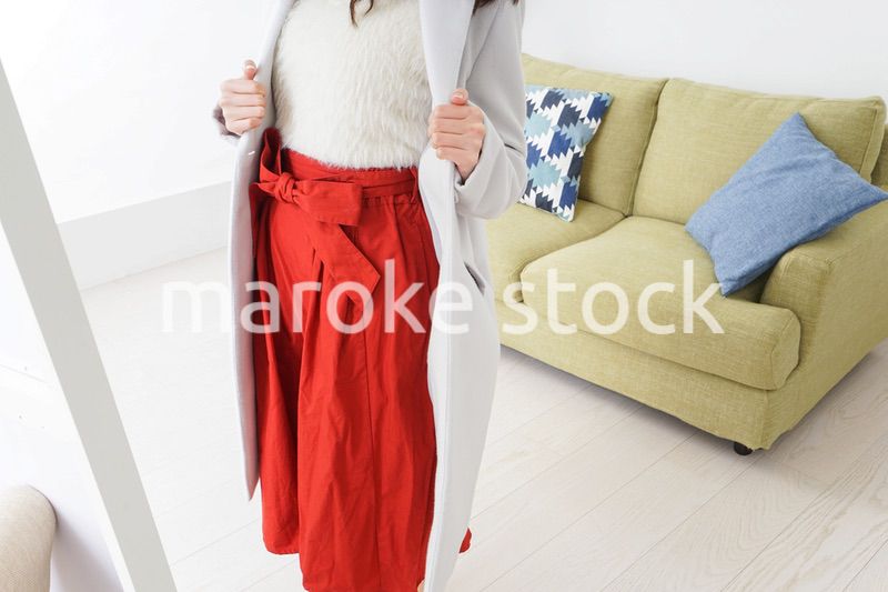 お洒落をする女性