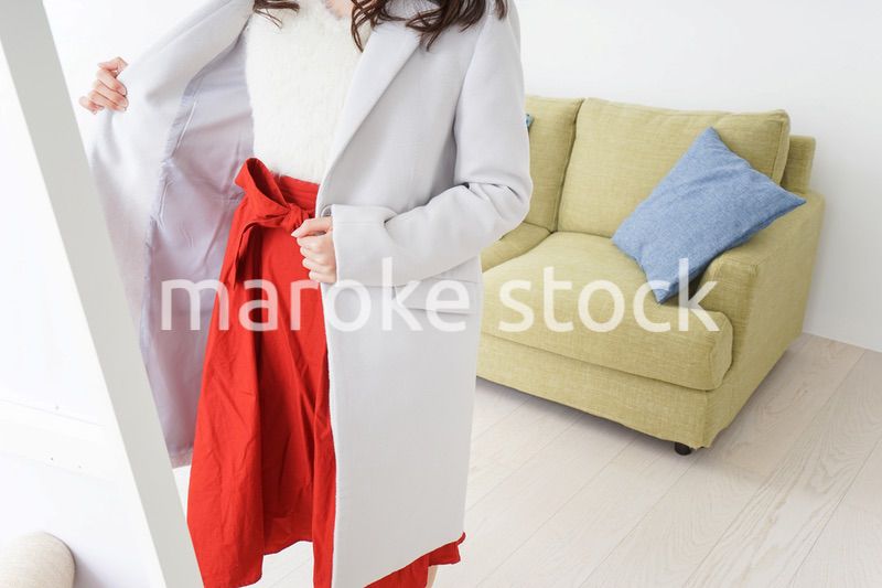 お洒落をする女性