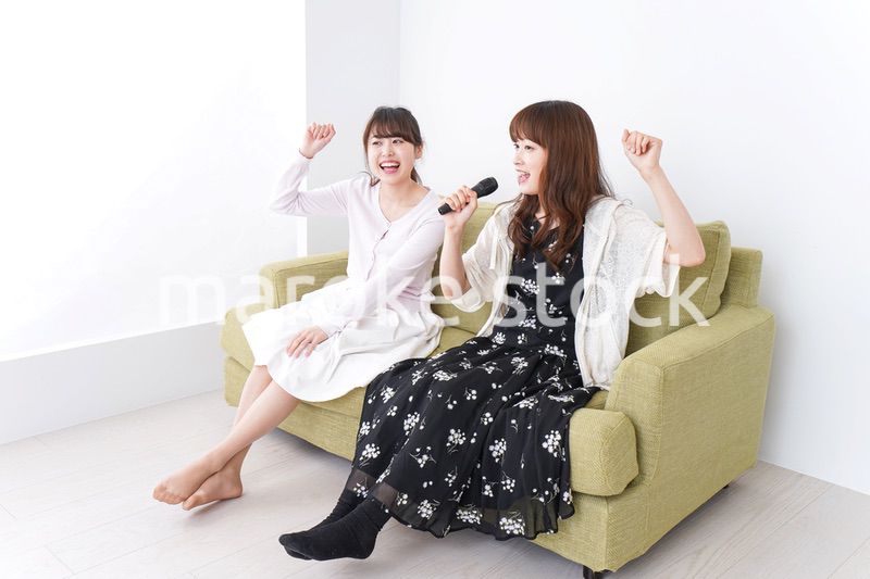 カラオケ・女子