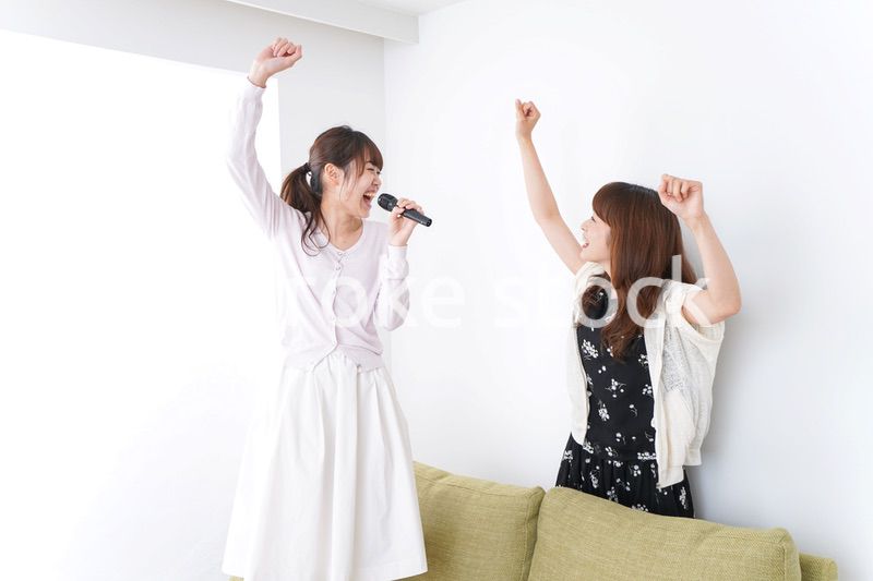 カラオケ・女子