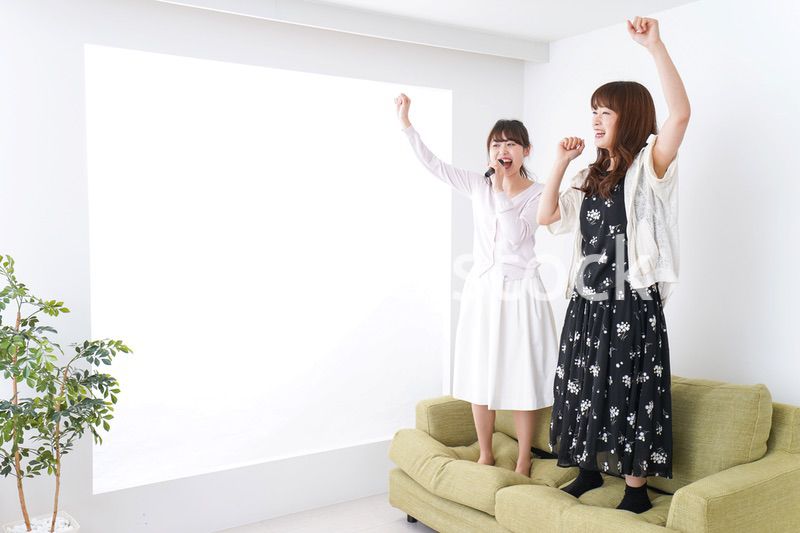 カラオケ・女子