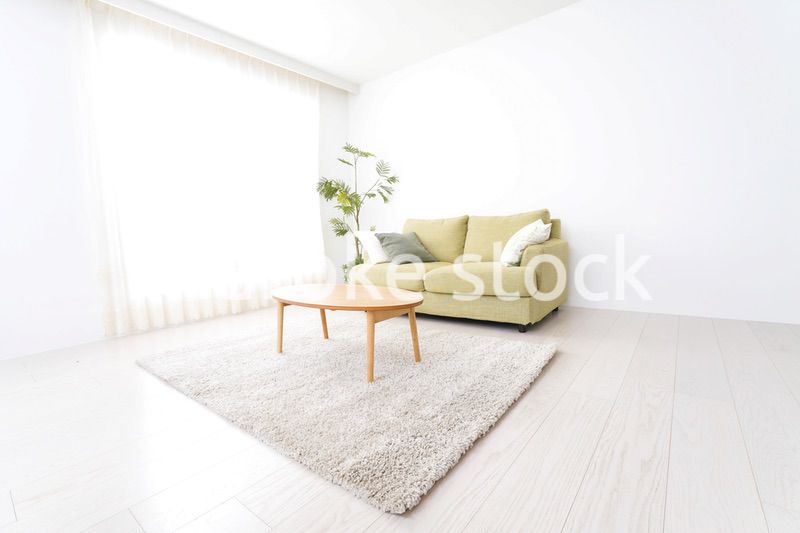 誰もいない明るい部屋