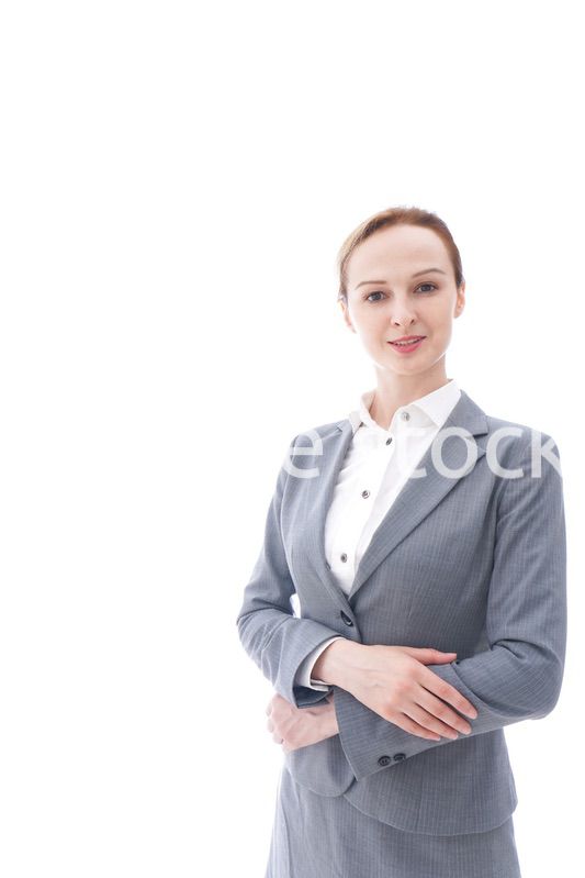 スーツを着た笑顔のビジネスウーマン