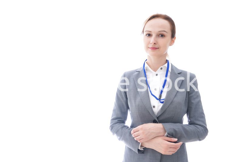 スーツを着た笑顔のビジネスウーマン