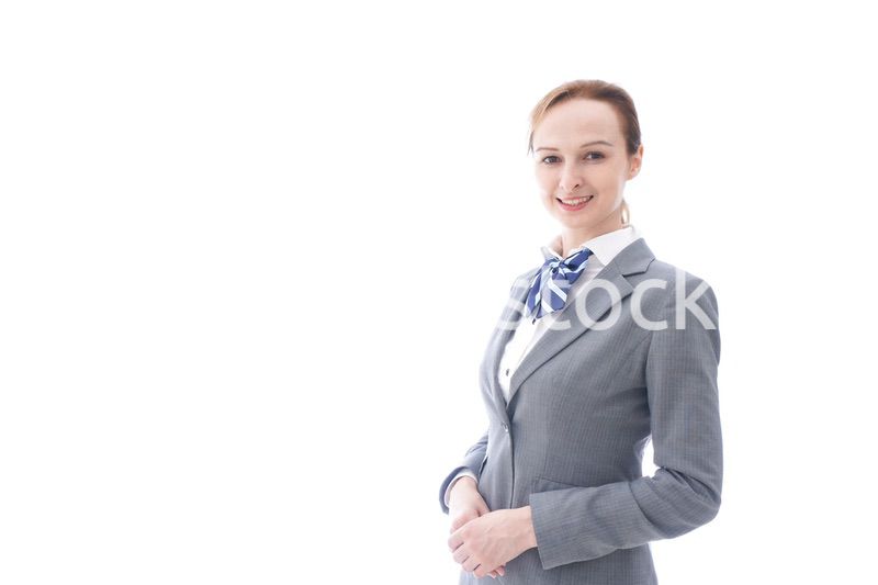 制服を着た外国人留学生