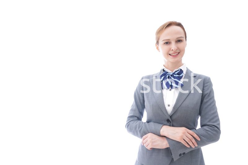 制服を着た外国人留学生