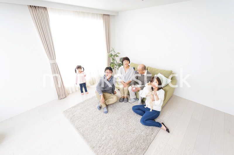3世代の幸せなファミリー