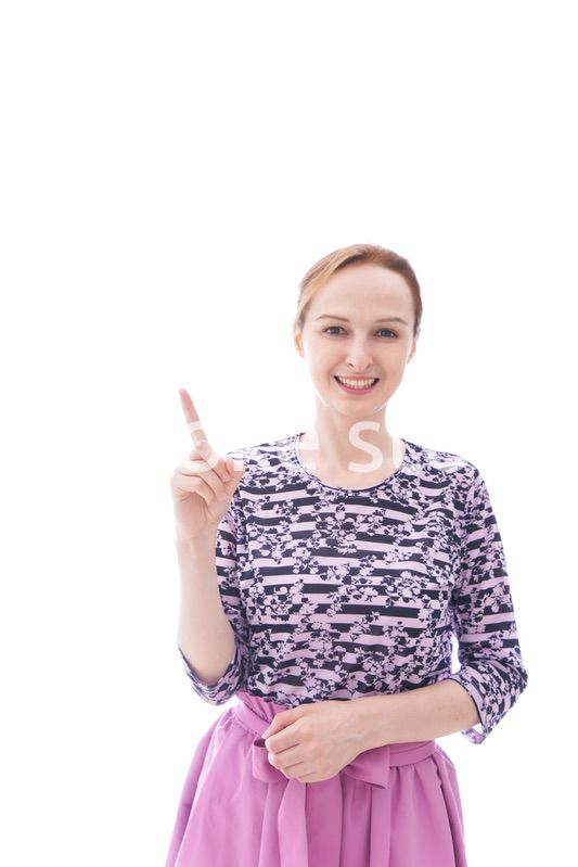 ポイントを指差す私服を着た若い女性