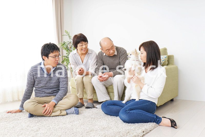 3世代の幸せなファミリー