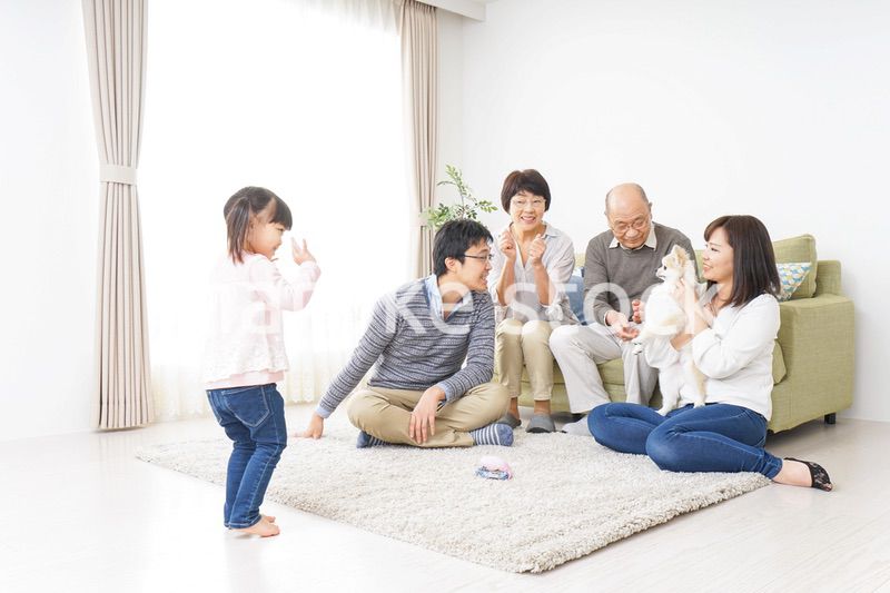 3世代の幸せなファミリー
