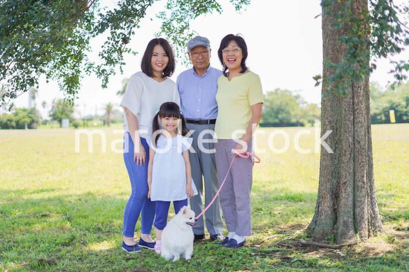 幸せなファミリー・家族イメージ