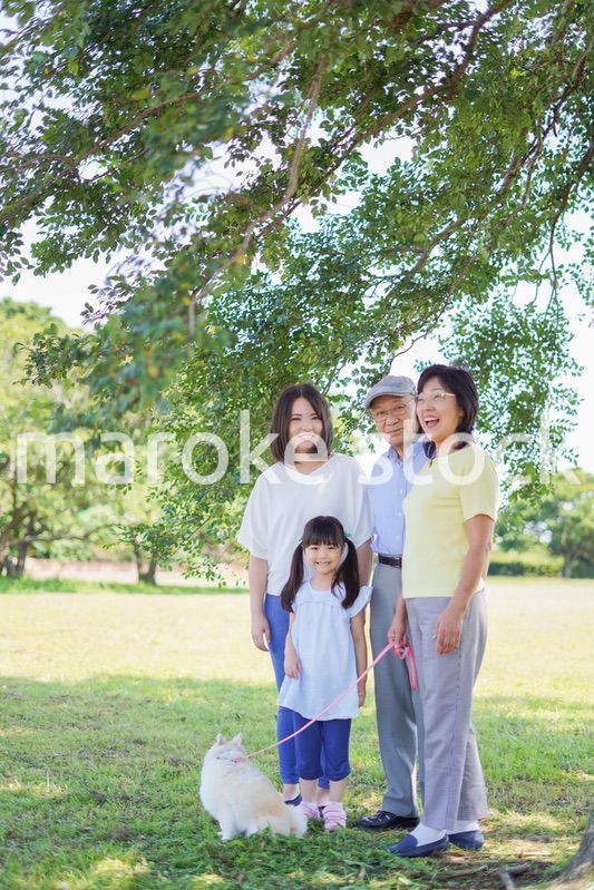 幸せなファミリー・家族イメージ