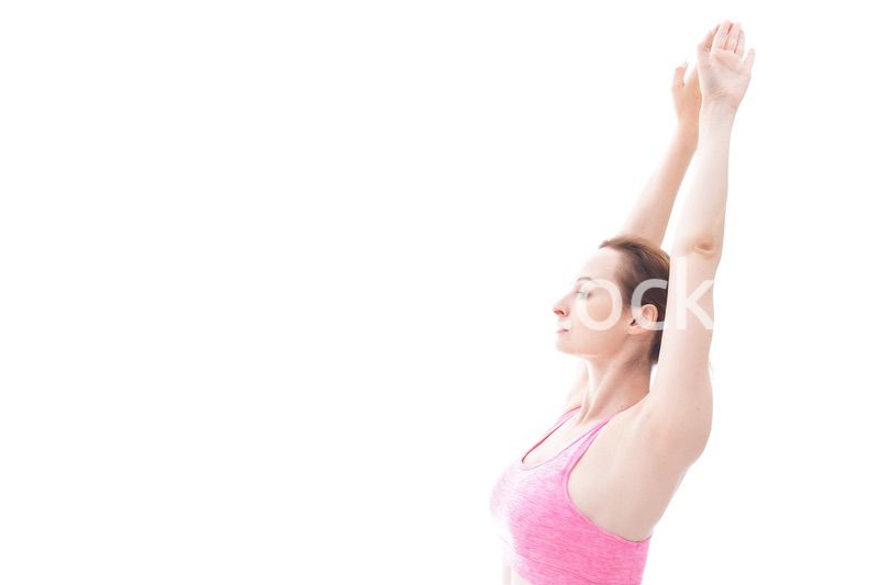 ストレッチをする笑顔の若い女性