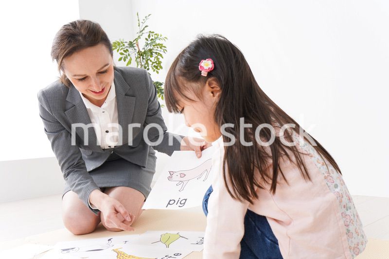 英会話レッスンを受ける子ども