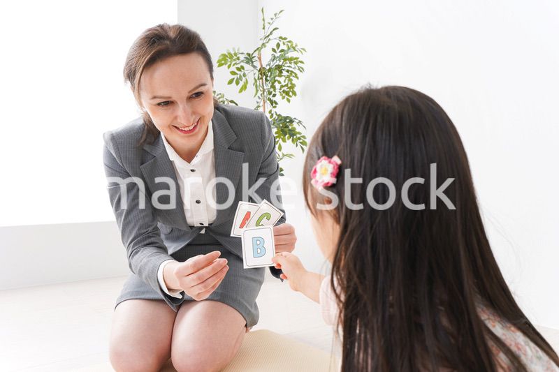 英会話レッスンを受ける子ども