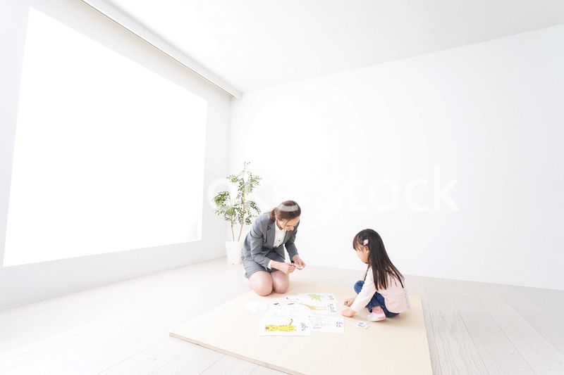 英会話レッスンを受ける子ども