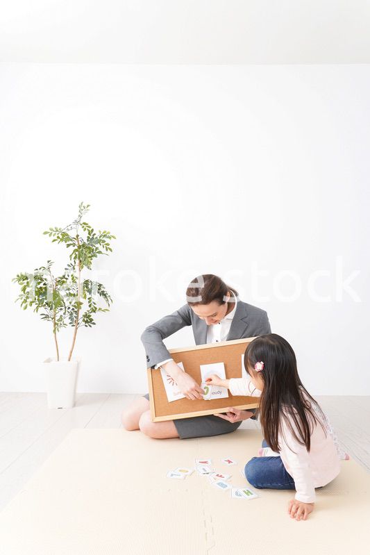 英会話レッスンを受ける子ども