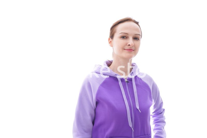 パーカーを着た女性のポートレートイメージ