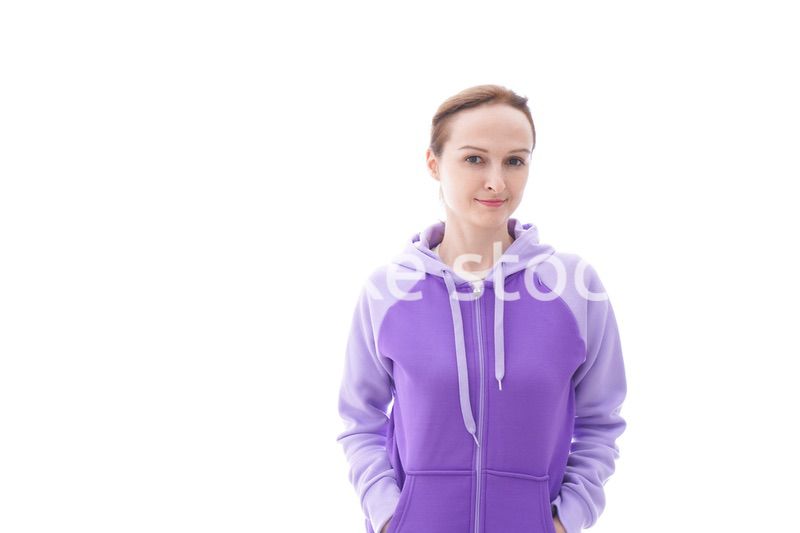 パーカーを着た女性のポートレートイメージ