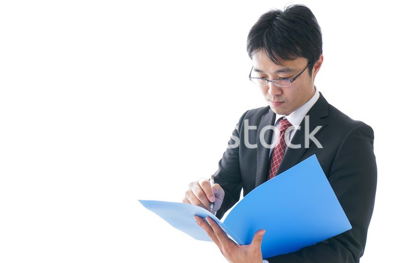 オフィスで働くビジネスマン