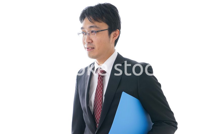 オフィスで働くビジネスマン