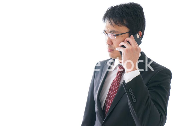 通話するビジネスマン