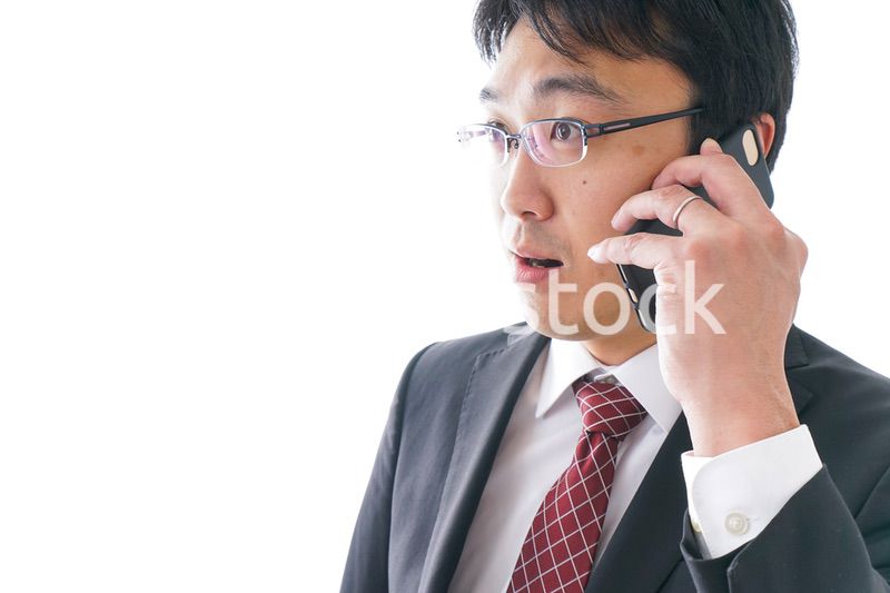 通話するビジネスマン