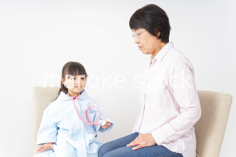 おばあちゃんと孫娘