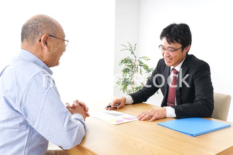 営業マンと高齢者