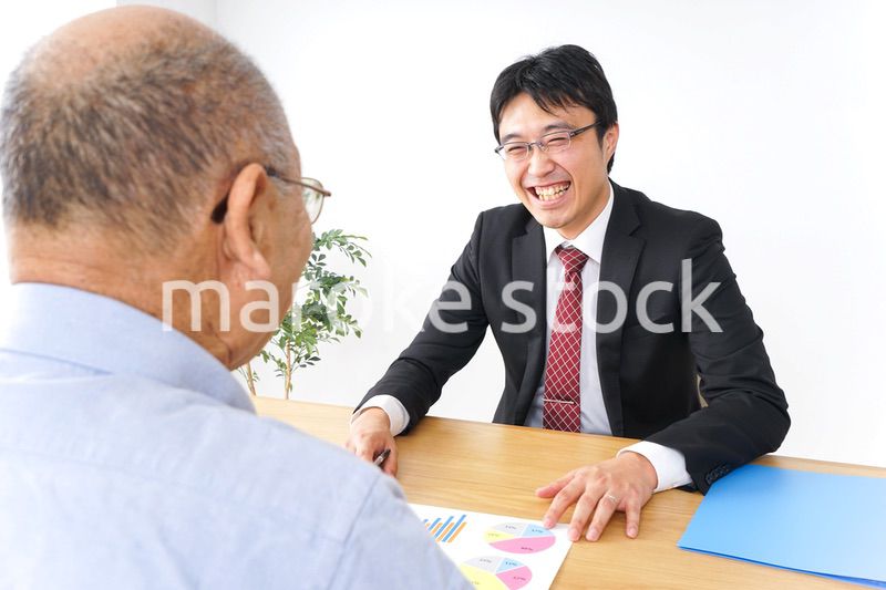 営業マンと高齢者