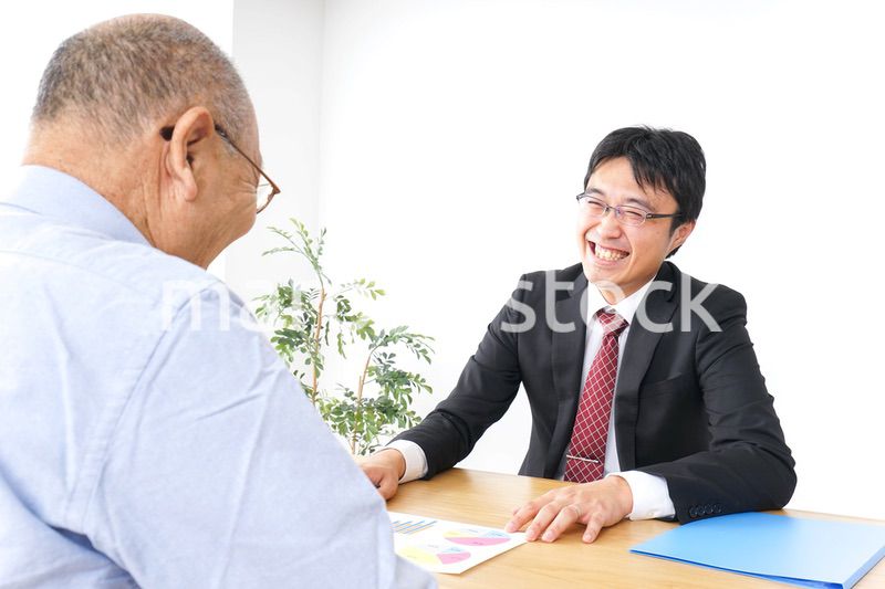 営業マンと高齢者