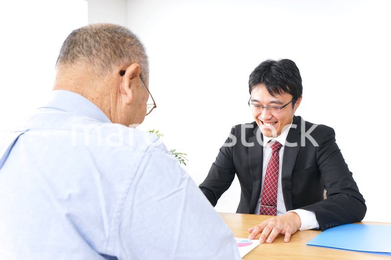営業マンと高齢者