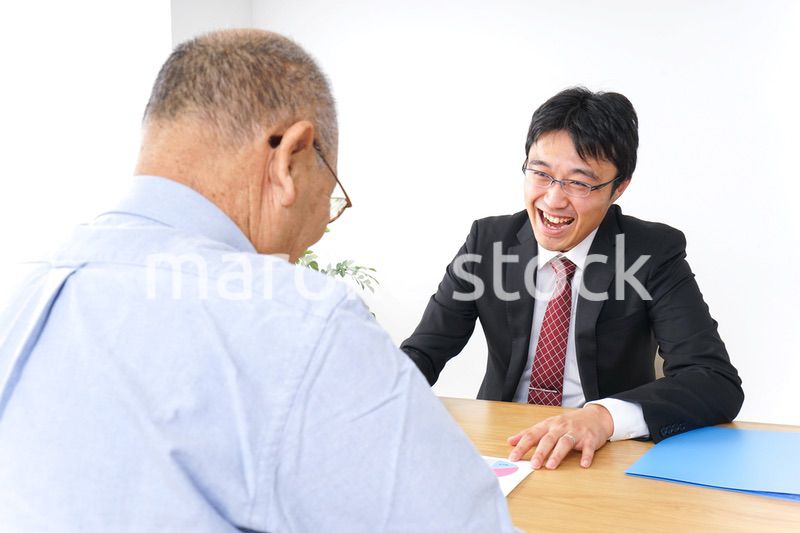 営業マンと高齢者
