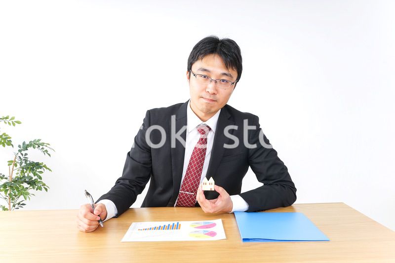 不動産営業のビジネスマン