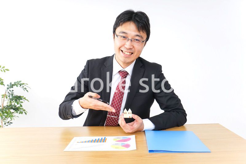 不動産営業のビジネスマン