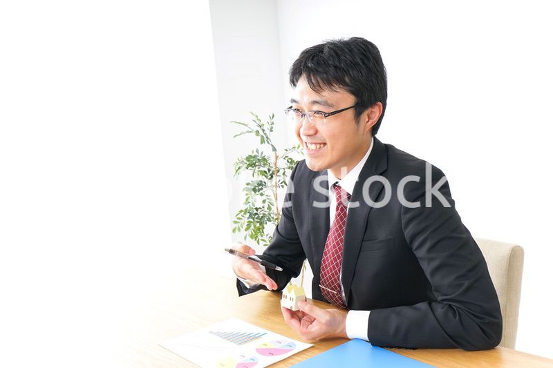 不動産営業のビジネスマン