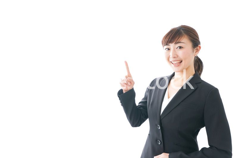 笑顔の若いビジネスウーマン