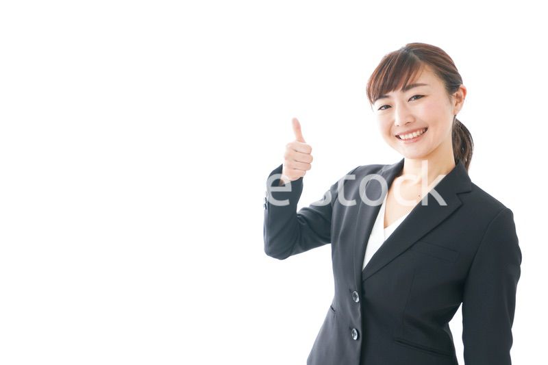 笑顔の若いビジネスウーマン