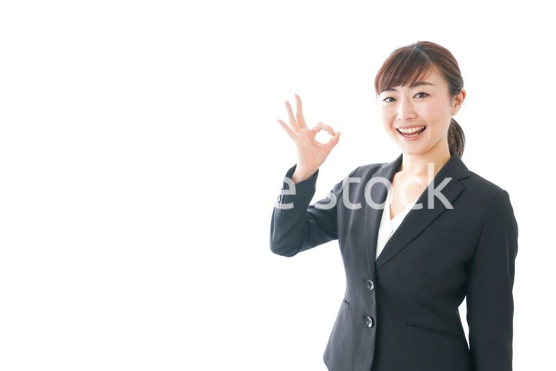 笑顔の若いビジネスウーマン