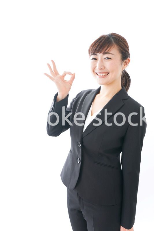 笑顔の若いビジネスウーマン