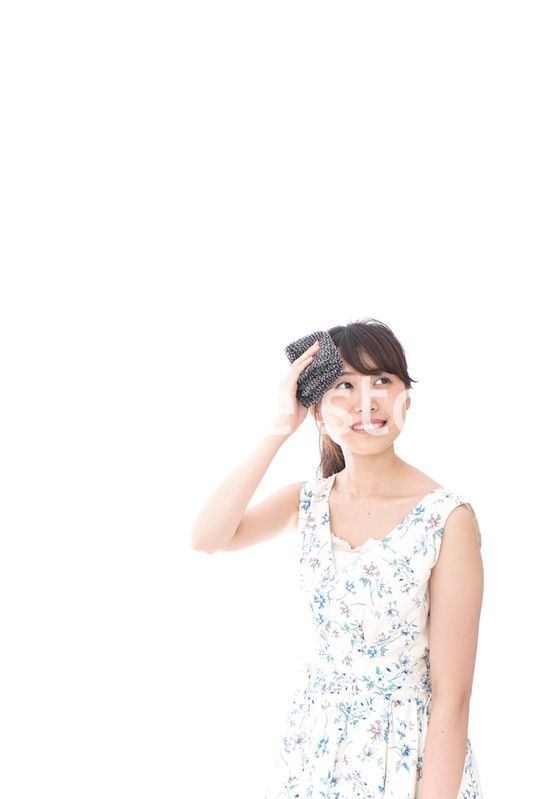 猛暑に苦しむ若い女性
