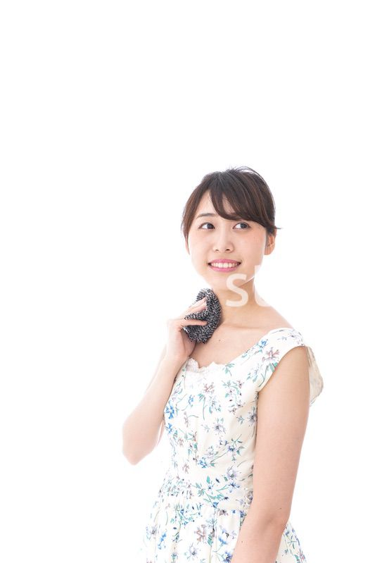 猛暑に苦しむ若い女性