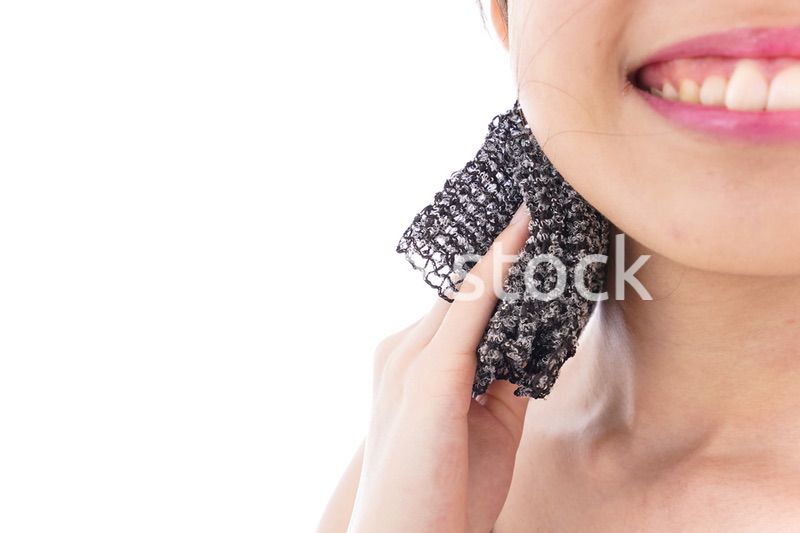 猛暑・汗をかく女性