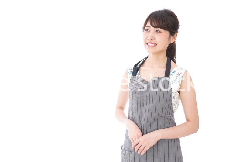 注文を取るカフェスタッフ