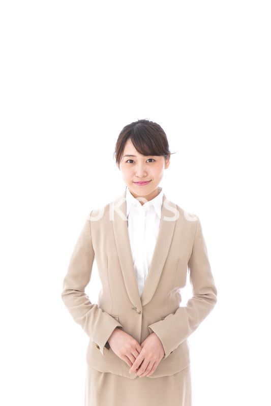 笑顔のビジネスウーマン・おもてなし