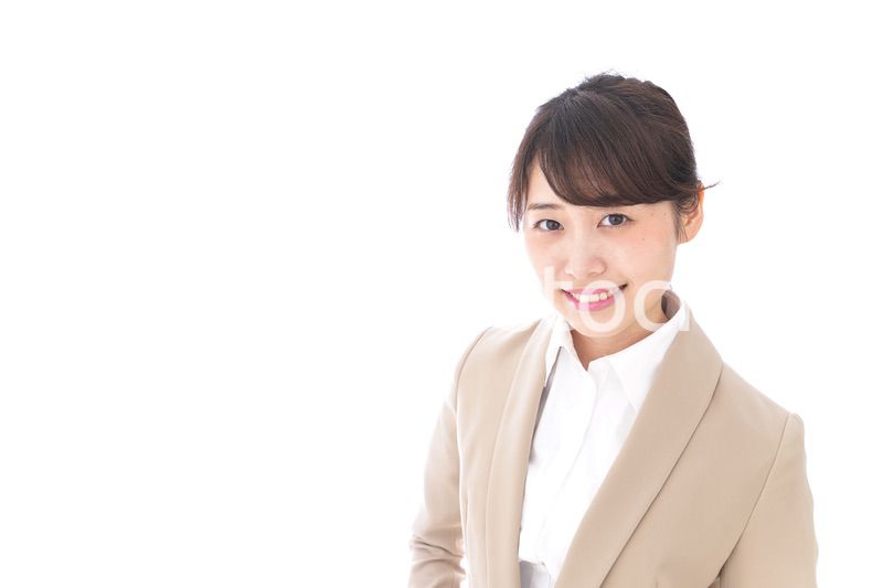 笑顔のビジネスウーマン・おもてなし